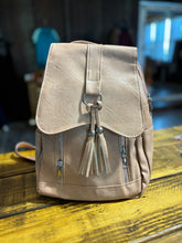 Load image into Gallery viewer, Leather Backpacks
