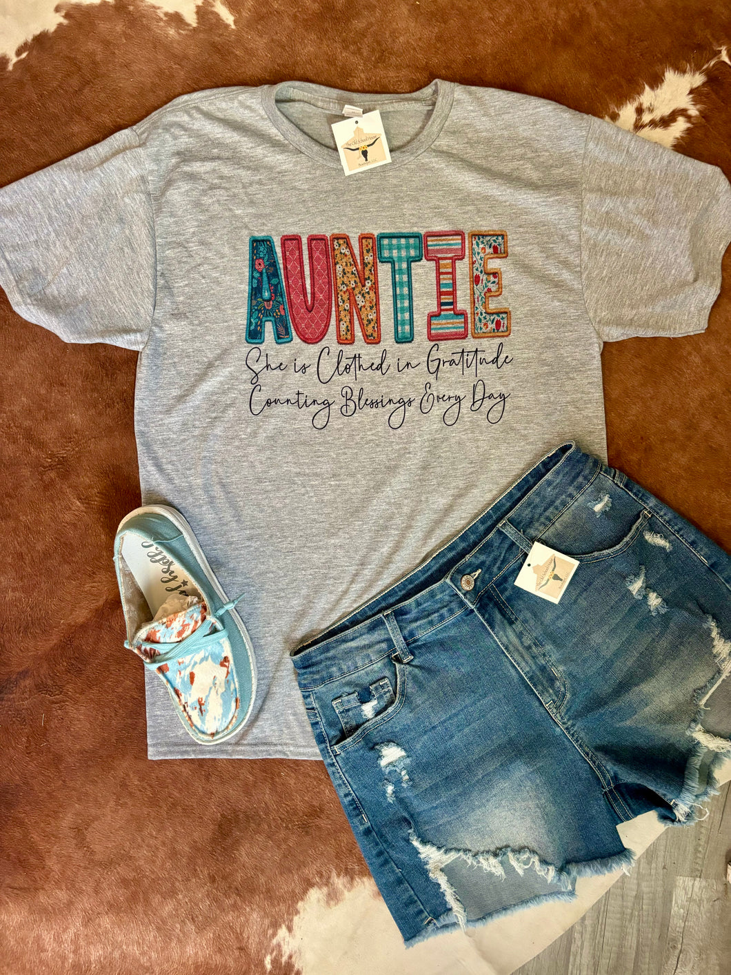 Auntie Gratitude Tee