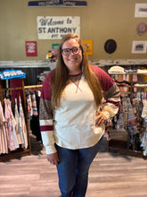 Load image into Gallery viewer, Raglan Stitch Sleeve Top
