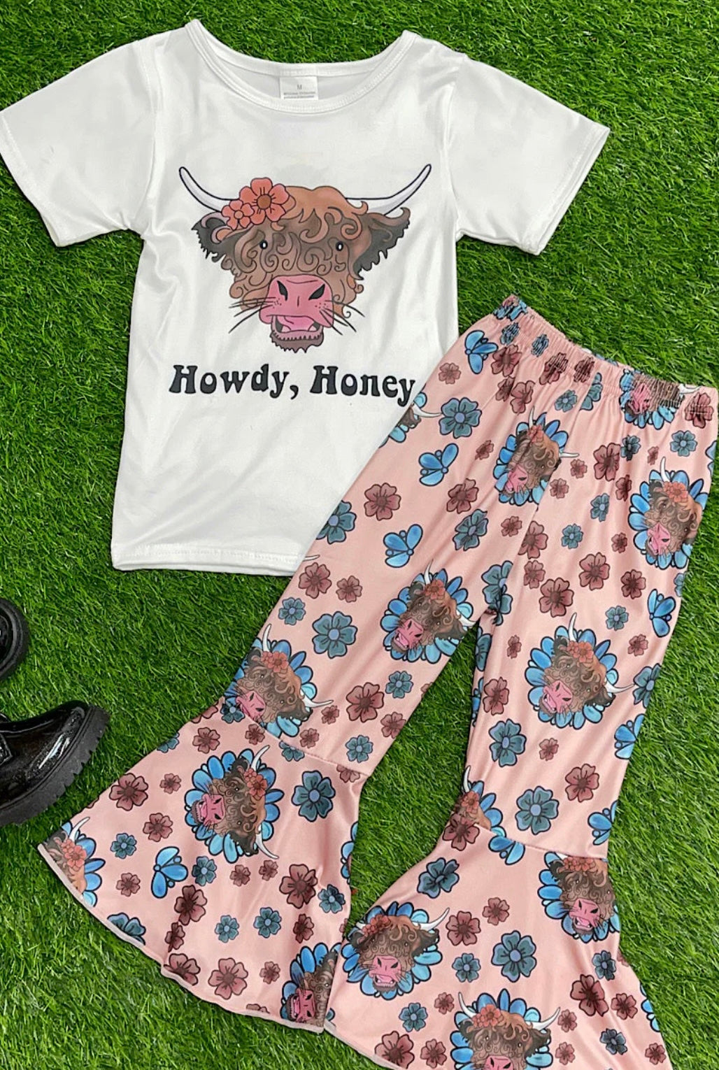 Howdy Honey Bell Set