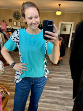 Load image into Gallery viewer, Blue &amp; Cow Print Top
