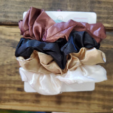 Load image into Gallery viewer, Scrunchies
